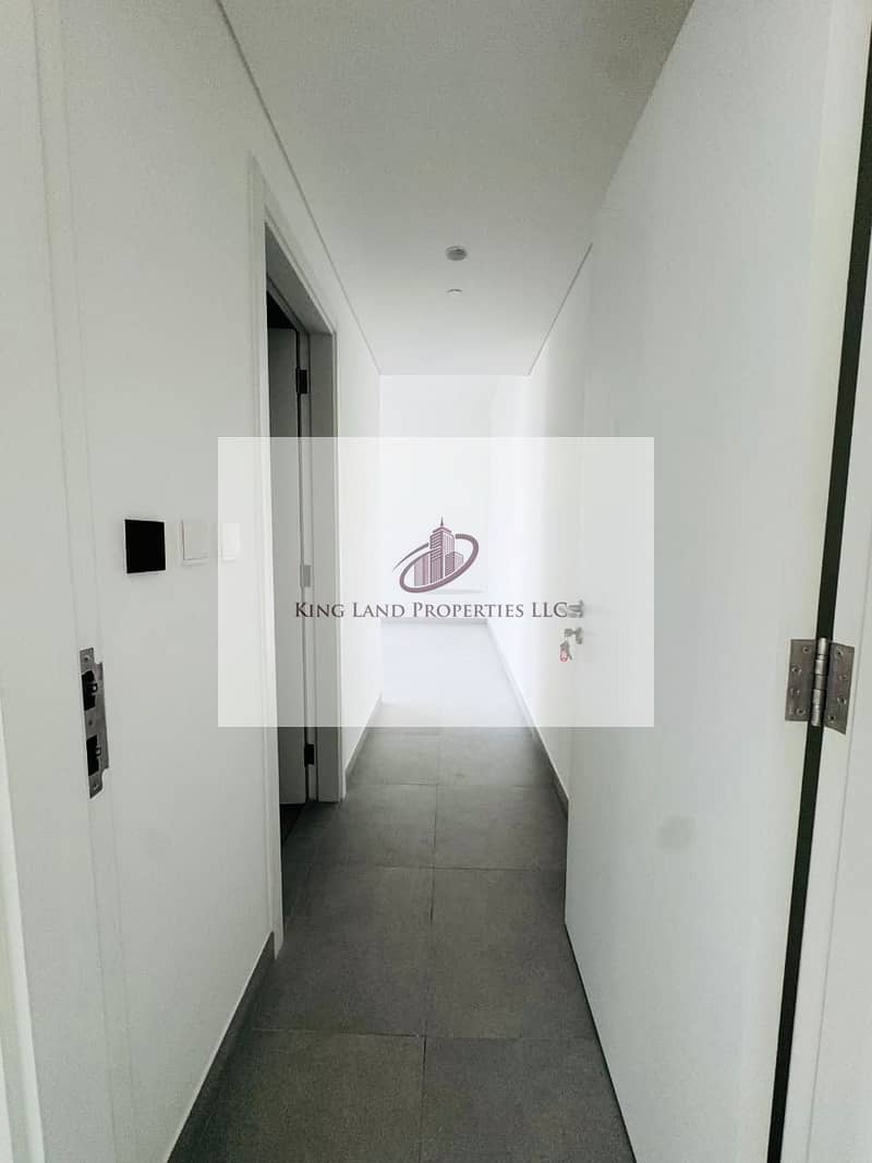 33 686d10c6-4c7c-4b39-94e9-a66ab6b950f8. jpg