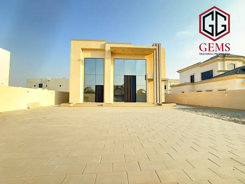 BRAND NEW | ELEGANT | SERVANT BLOCK | GARDEN AREA