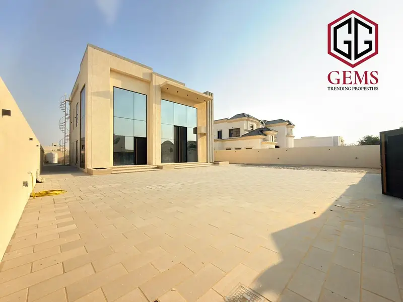 BRAND NEW | ELEGANT | SERVANT BLOCK | GARDEN AREA