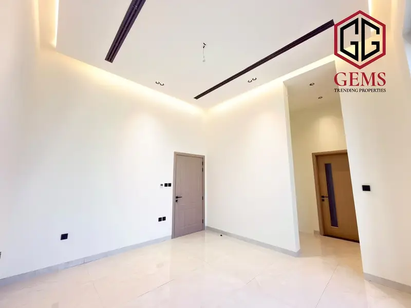 BRAND NEW | ELEGANT | SERVANT BLOCK | GARDEN AREA