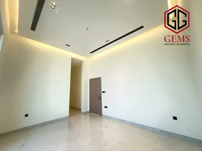 BRAND NEW | ELEGANT | SERVANT BLOCK | GARDEN AREA