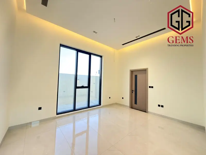 BRAND NEW | ELEGANT | SERVANT BLOCK | GARDEN AREA