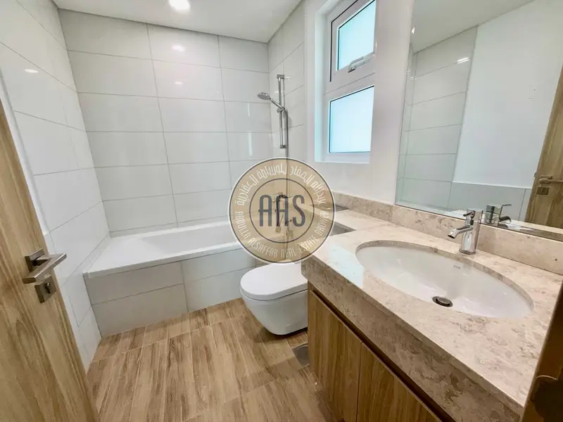 Luxurious 4bedrooms Villa||Multiple Options||Near to Amenities