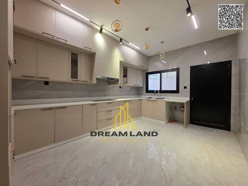8 batch_WhatsApp Image 2026-10-17 at 17.13. 39. jpeg