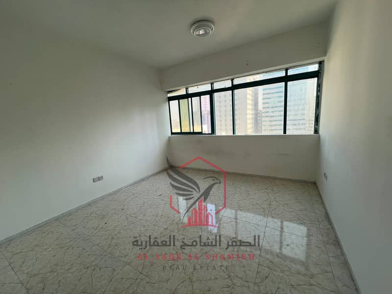 2 7b4ebe30-b209-4fb7-a7ee-a0be07cddd61. jpg