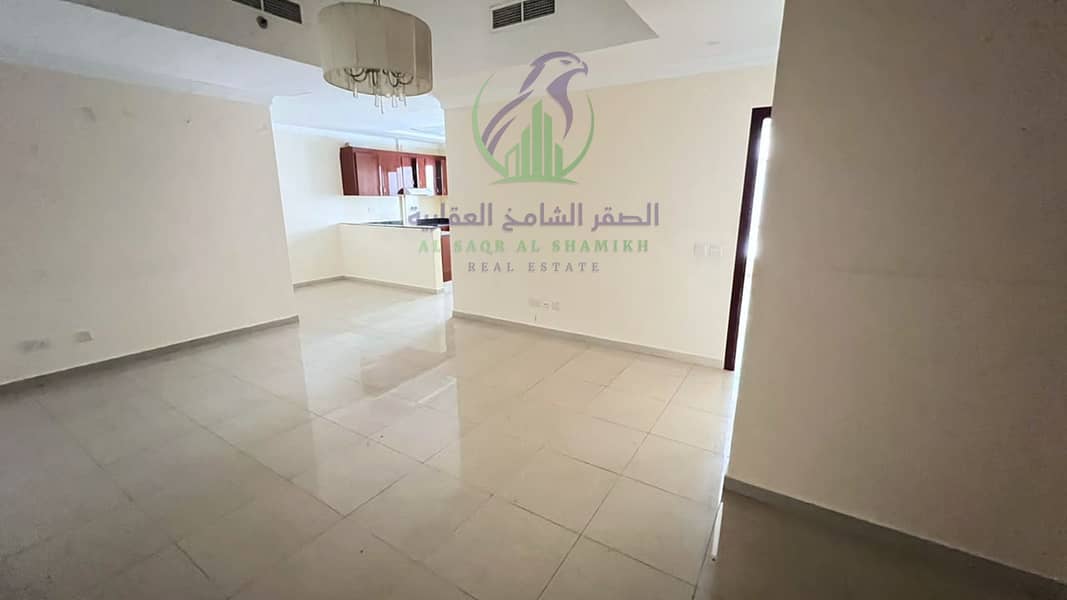11 apartment-for-rent-3-bedroom-altaawn-alsharqh-living-room-11. jpg