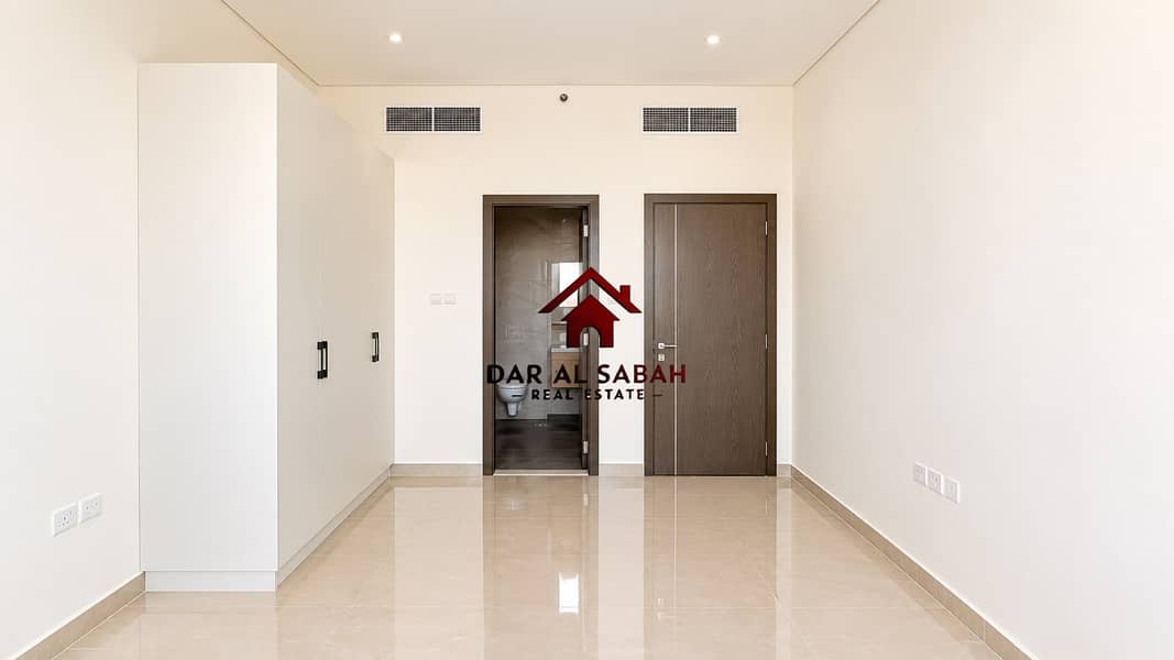 3 ec8b5fc3-e1f7-4dcd-b17d-a4e5aabd6937. jpg