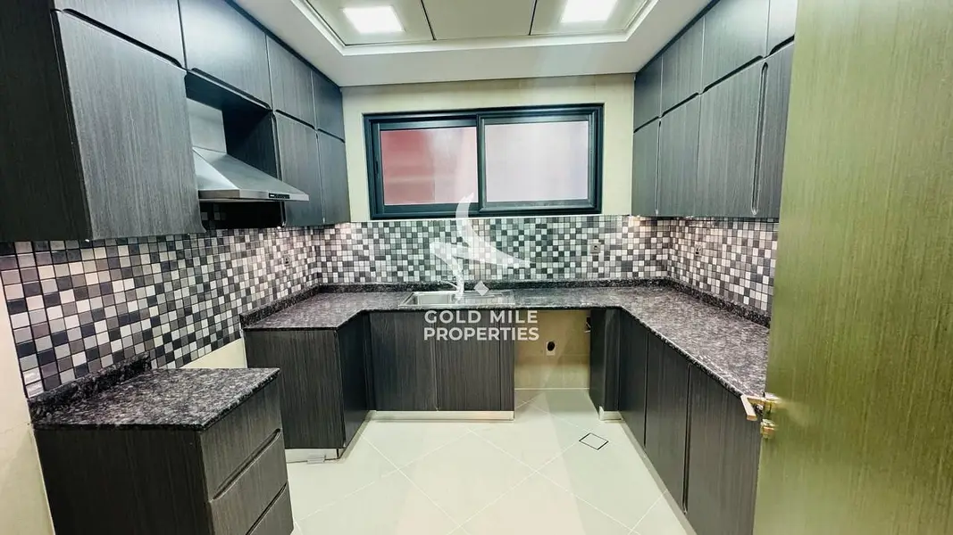 Family Residence | Close to Insurance Market | 15 Days Free