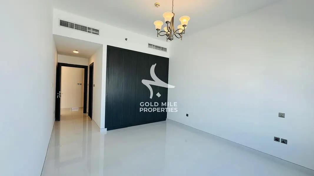 Family Residence | Close to Insurance Market | 15 Days Free