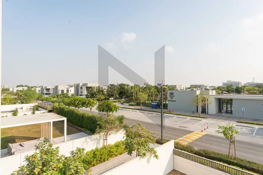 Priced to Sell | Vacant | End Unit | Exclusive