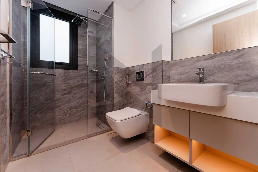 Priced to Sell | Vacant | End Unit | Exclusive