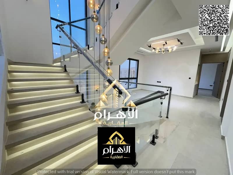 22 873463810-1066x800. webp