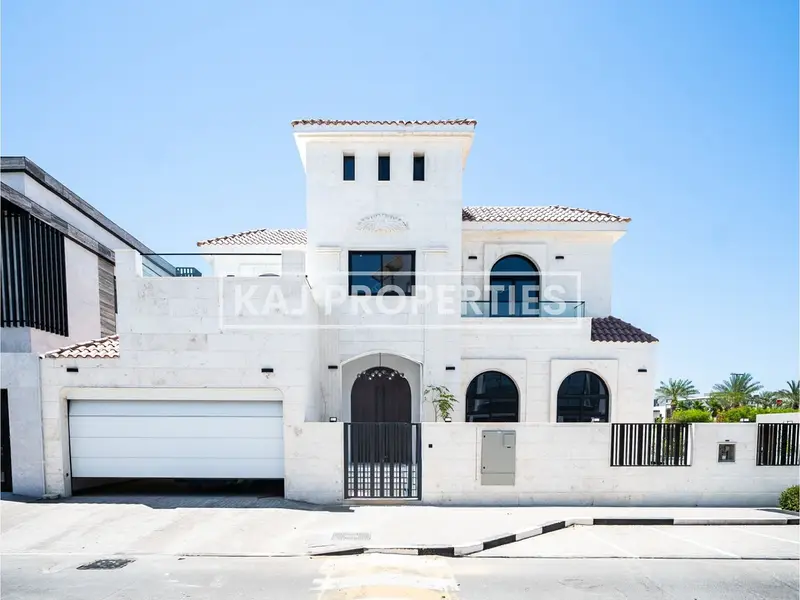 5 BED + MAID ROOM | PRIVATE POOL | LANDSCAPED GARDEN