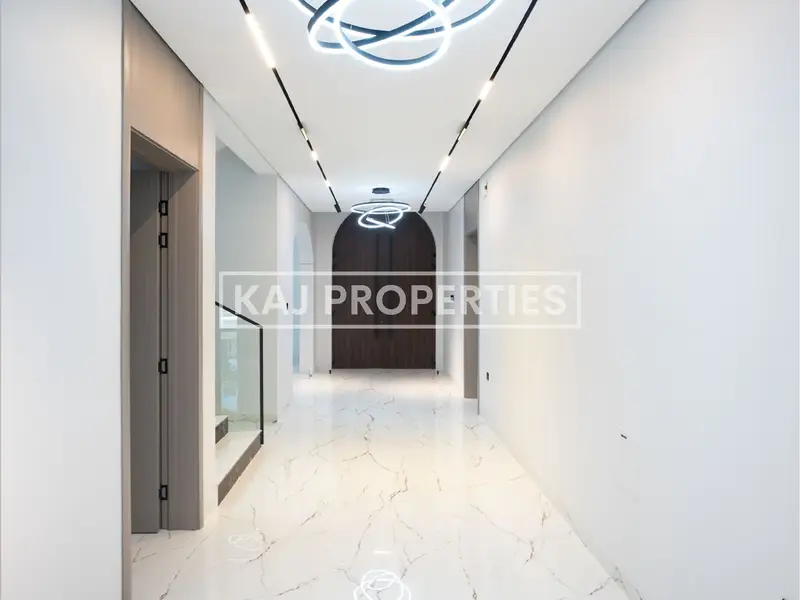 5 BED + MAID ROOM | PRIVATE POOL | LANDSCAPED GARDEN