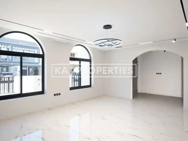 5 BED + MAID ROOM | PRIVATE POOL | LANDSCAPED GARDEN