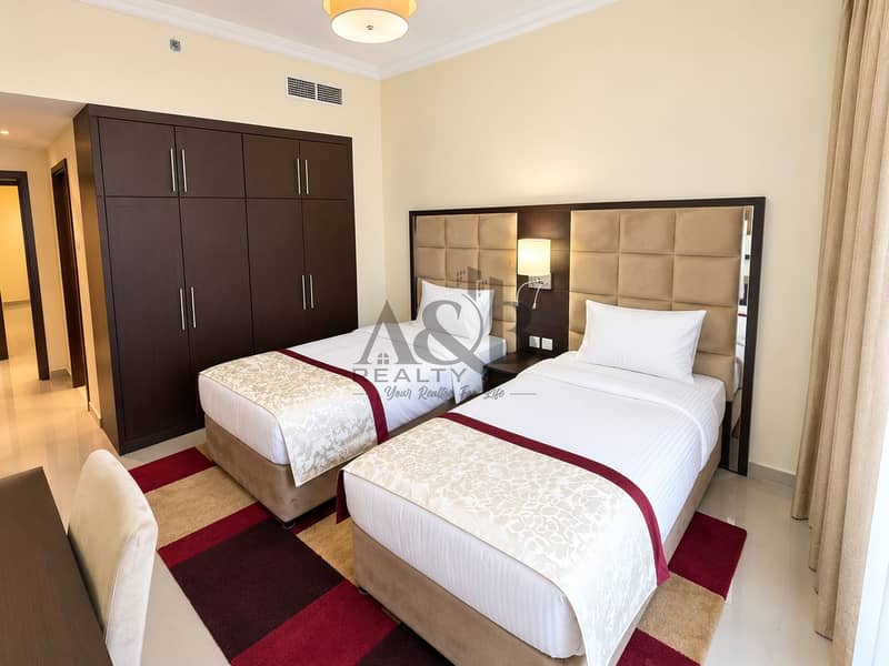 11 Modern Twin Hotel Bedroom. png