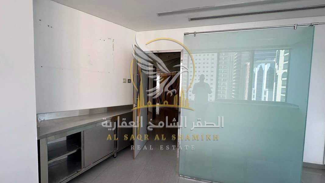30 مكتب-للا-يجار-3-غرف-المجاز-1-الشارقة-صورة-العقار-re-001-28. jpg