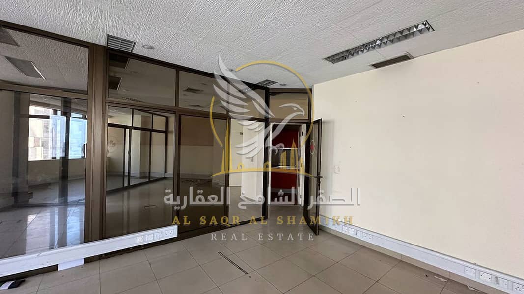 17 مكتب-للا-يجار-3-غرف-المجاز-1-الشارقة-صورة-العقار-re-001-17. jpg