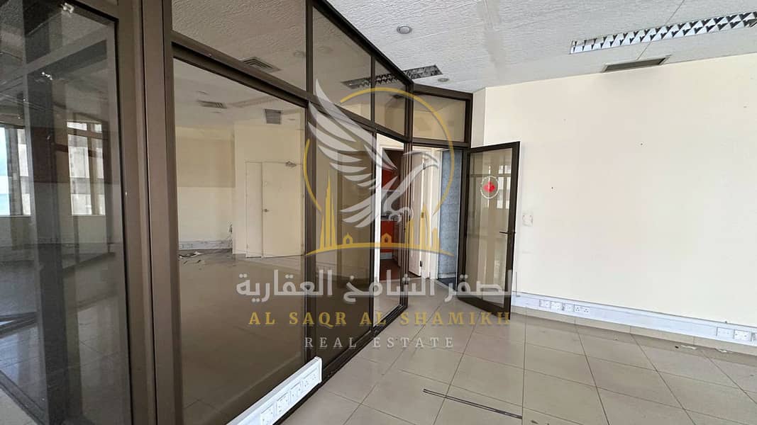 18 مكتب-للا-يجار-3-غرف-المجاز-1-الشارقة-صورة-العقار-re-001-18. jpg