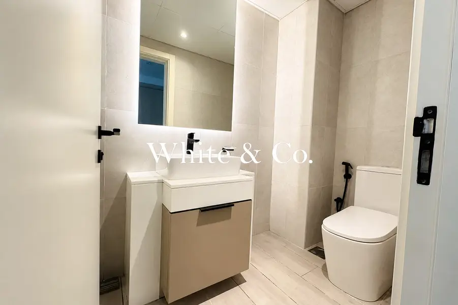 Community View | 1BR En-Suite | Mesk 1