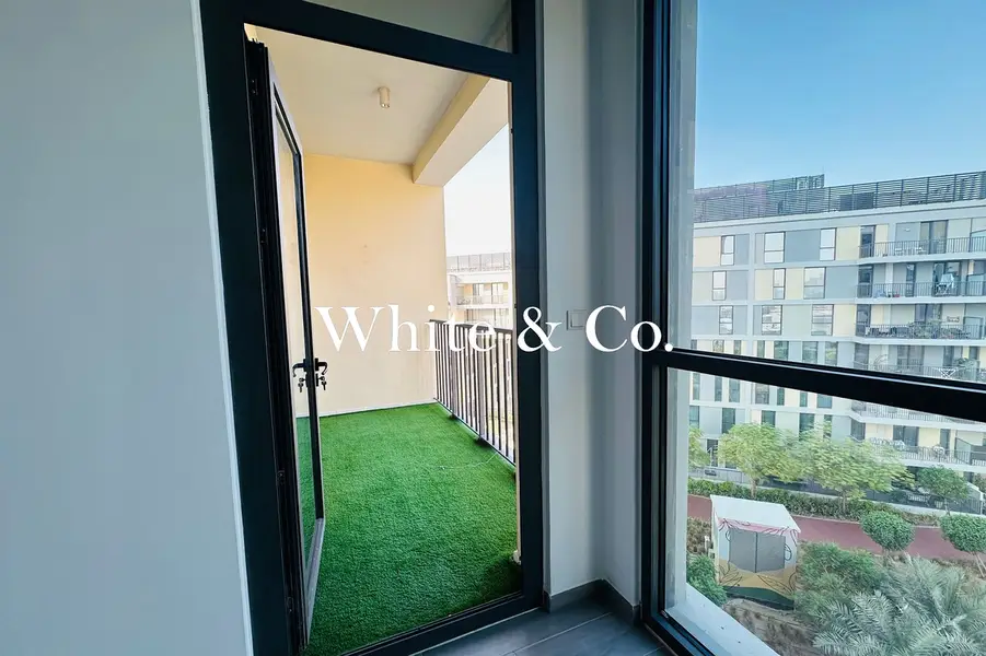 Community View | 1BR En-Suite | Mesk 1