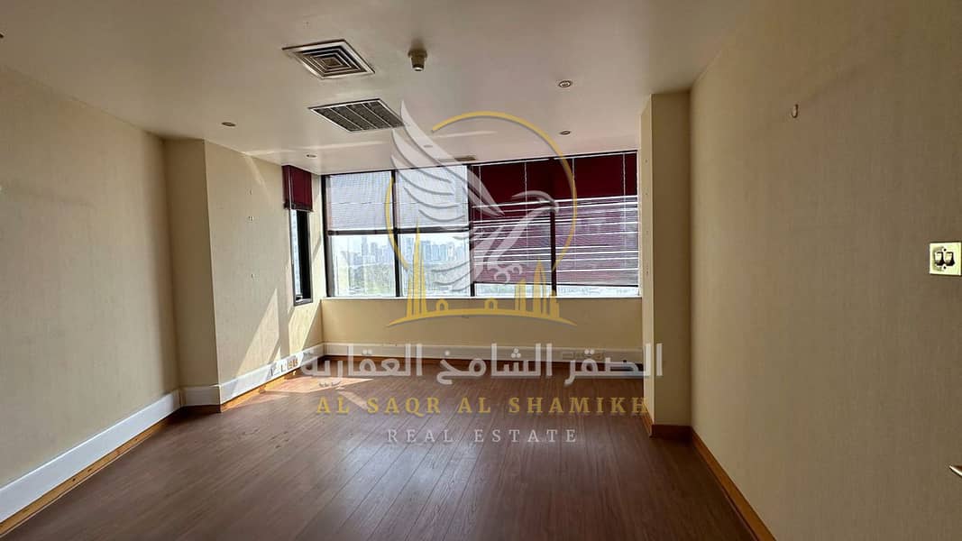4 مكتب-للا-يجار-3-غرف-المجاز-1-الشارقة-صورة-العقار-re-001-05. jpg
