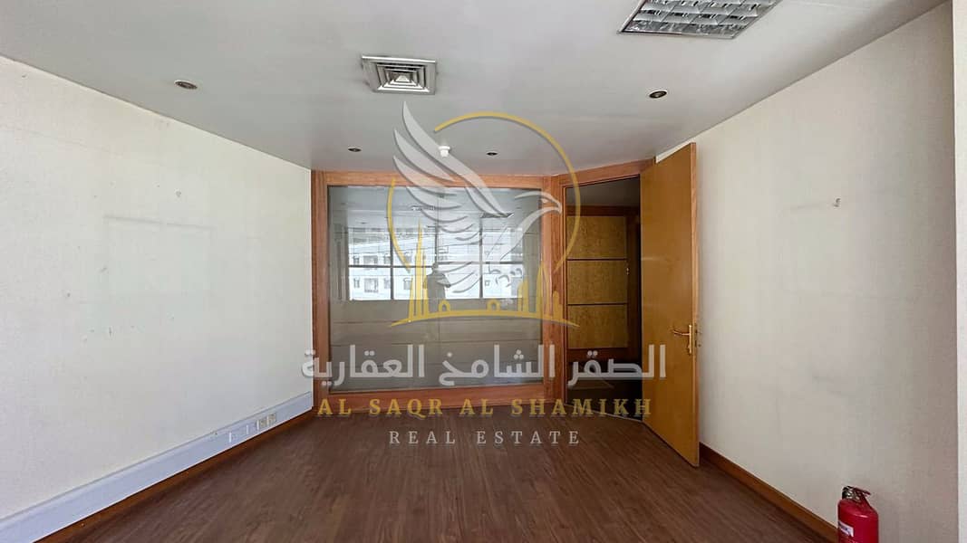 28 مكتب-للا-يجار-3-غرف-المجاز-1-الشارقة-صورة-العقار-re-001-28. jpg