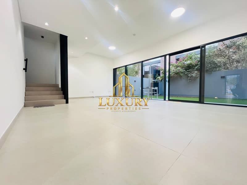 8 Premium Corner Townhouse | 3 Master Bedrooms | Fully Landscaped | Robinia Masaar