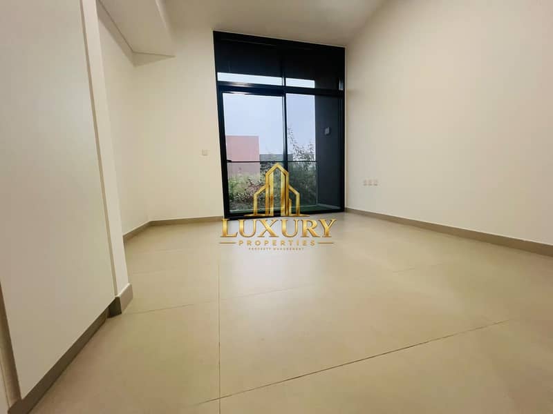 11 Premium Corner Townhouse | 3 Master Bedrooms | Fully Landscaped | Robinia Masaar