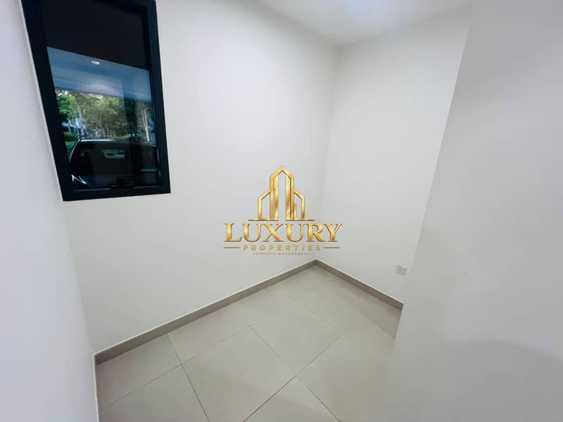 15 Premium Corner Townhouse | 3 Master Bedrooms | Fully Landscaped | Robinia Masaar