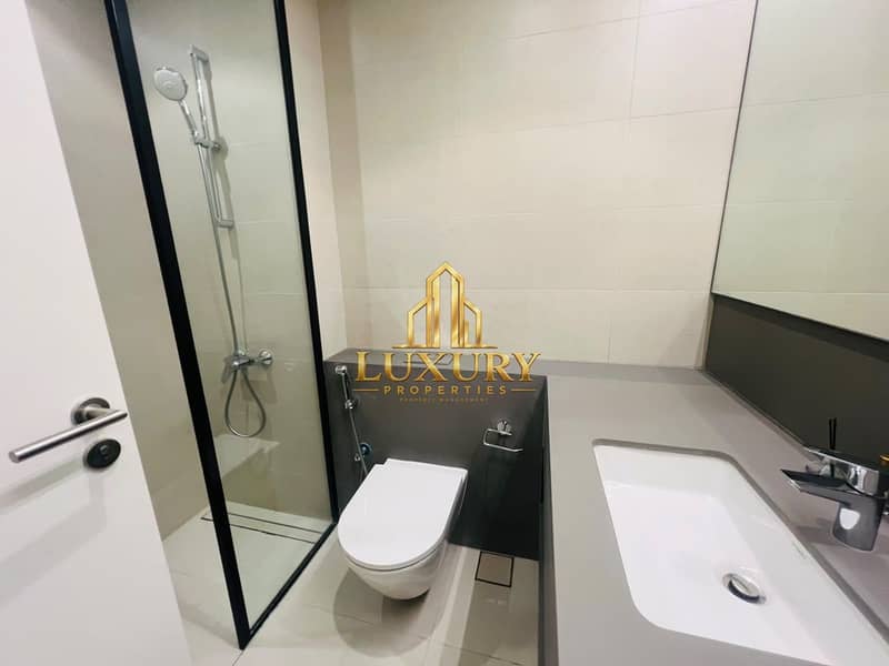 17 Premium Corner Townhouse | 3 Master Bedrooms | Fully Landscaped | Robinia Masaar