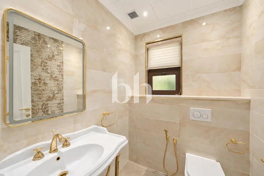 Large Corner Plot | Park Backing | Extended BUA