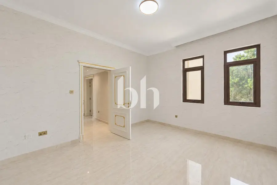 Large Corner Plot | Park Backing | Extended BUA
