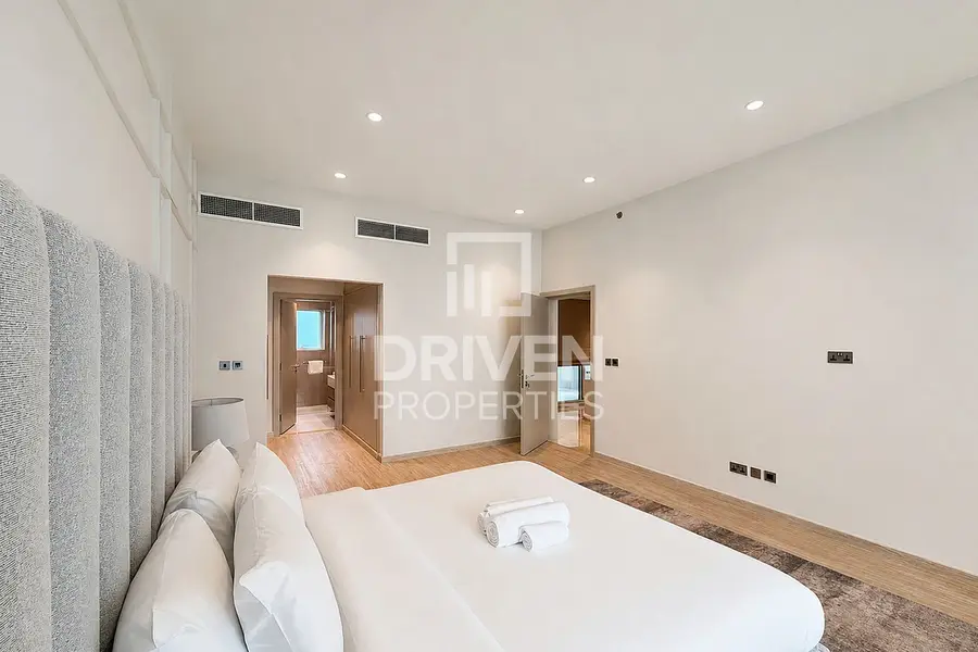 Rare Podium Unit | High ROI | Private Lift
