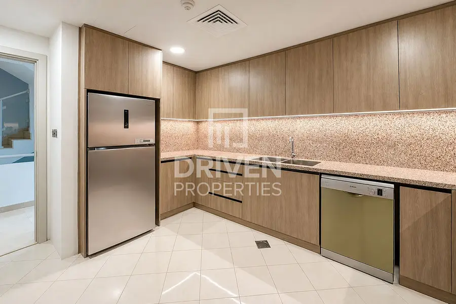 Rare Podium Unit | High ROI | Private Lift