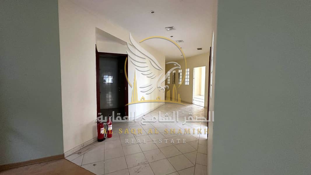 5 مكتب-للا-يجار-3-غرف-المجاز-1-الشارقة-صورة-العقار-re-001-09. jpg