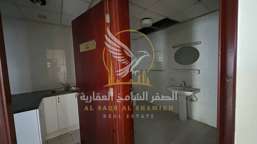 37 مكتب-للا-يجار-3-غرف-المجاز-1-الشارقة-صورة-العقار-re-001-13. jpg