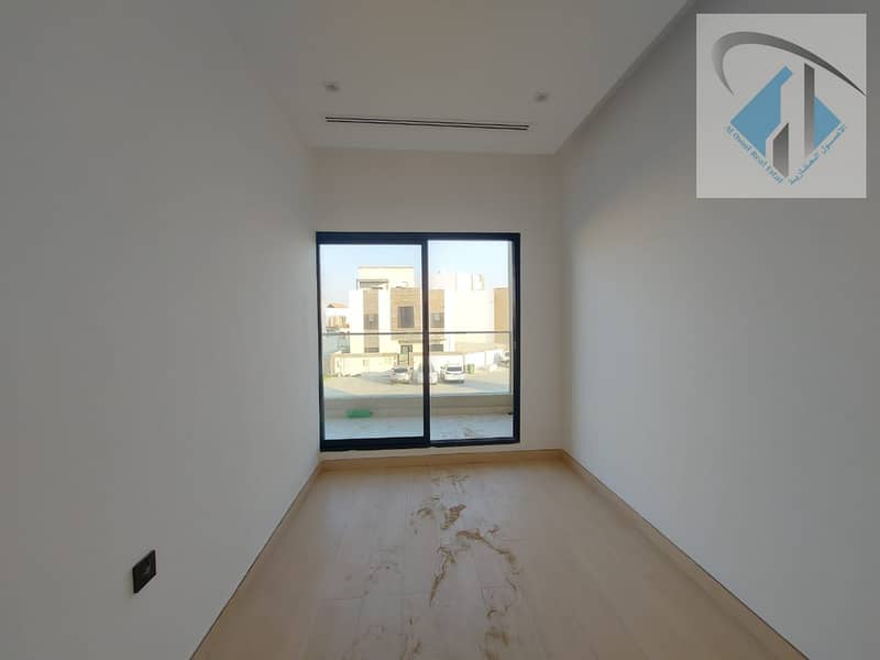 37 feee5ce8-1696-4b51-b336-504feb47b490. jpg