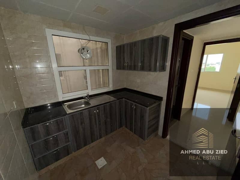 9 bf7103ce-2405-464d-9a0d-b6baa3013c5a. jpg