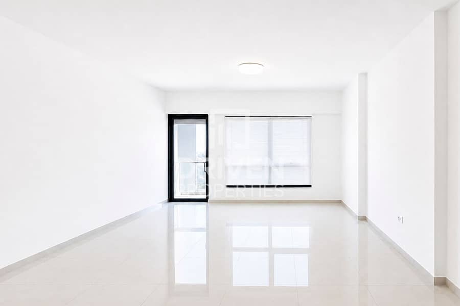 Brand New Unit | Vacant Apt with Maid's Room