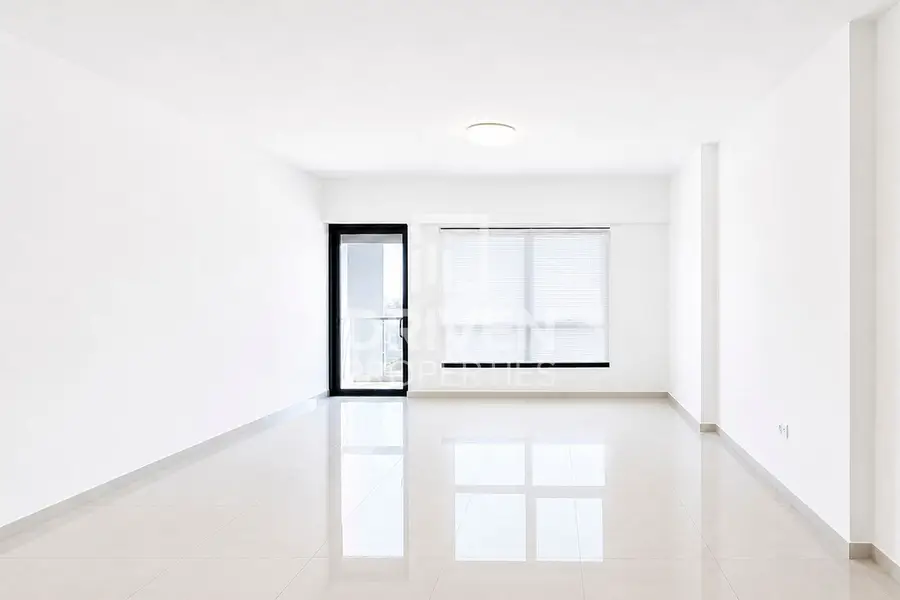 Brand New Unit | Vacant Apt with Maid's Room