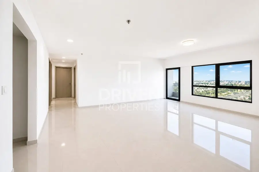 Brand New Unit | Vacant Apt with Maid's Room
