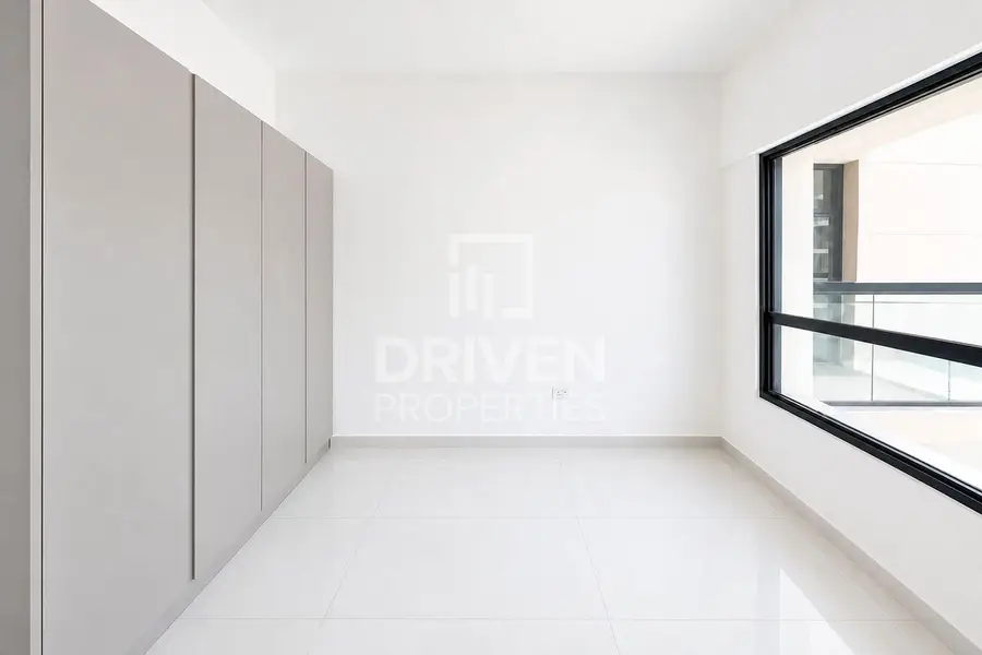 Brand New Unit | Vacant Apt with Maid's Room