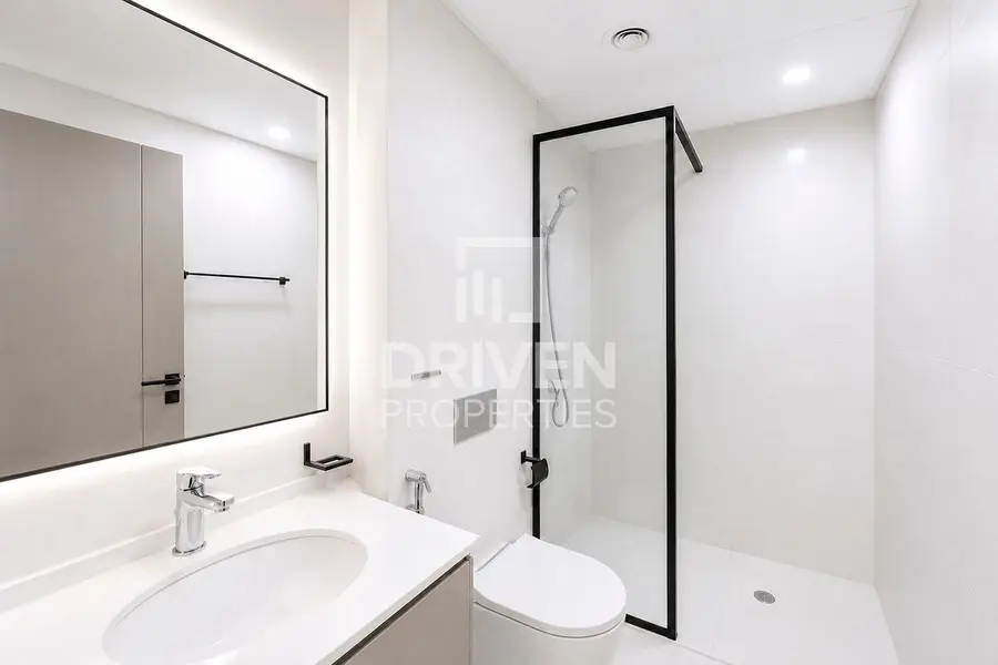Brand New Unit | Vacant Apt with Maid's Room