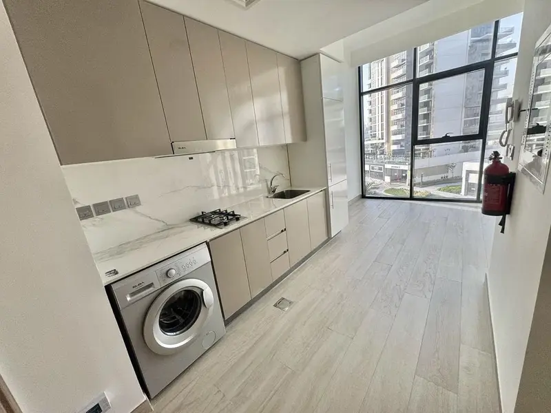 Premium Chiller-Free Studio | Modern Amenities | All Amenties Are Available