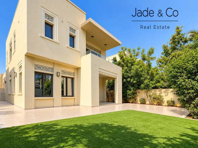 Community Expert | Large Layout | Vacant