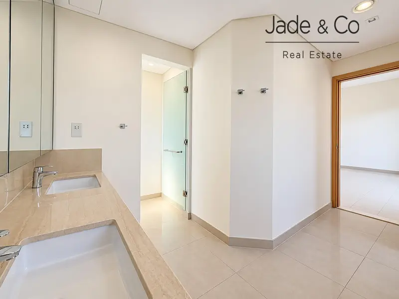 Community Expert | Large Layout | Vacant