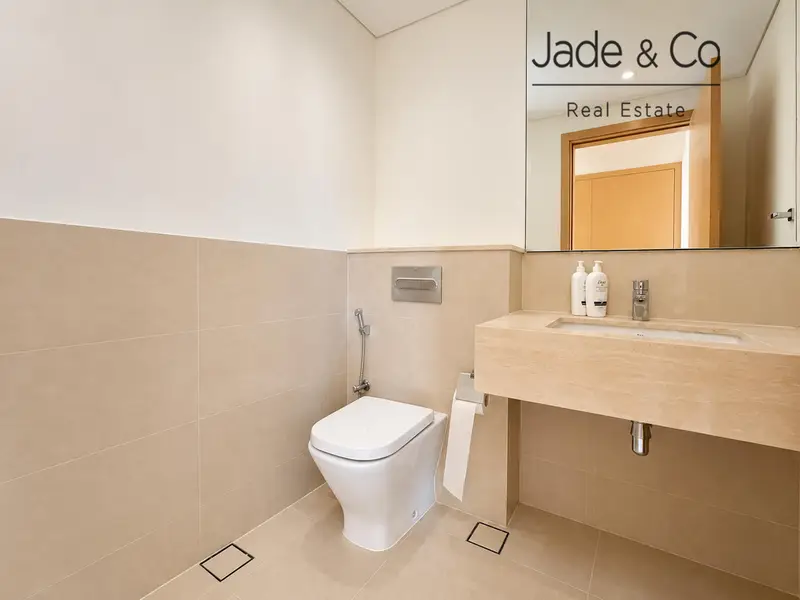 Community Expert | Large Layout | Vacant