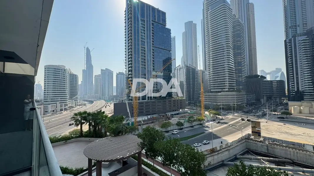 VACANT STUDIO | COMMUNITY VIEW | PRIME LOCATION