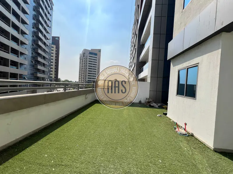 1St floor 1~ bedroom With terrace < Spacious Apartment < Hot location > With All amen ties